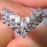 Baguette Diamond Chevron Ring in PT900 / 5.7g, D1.00ct