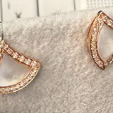 18KR 1.91g Pearl Halo Fan Earrings / MOP 0.57ct, D0.13ct