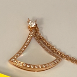 18KR 7.33g Aurora Fan Necklace / MOP 5.26ct, D0.15ct + 0.30ct