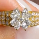 Diamond Clover Bloom Ring in 18K / 4.84g, D1.009ct